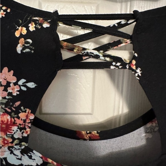 No Boundaries Black & Floral T Shirt Dress - Picture 6 of 13